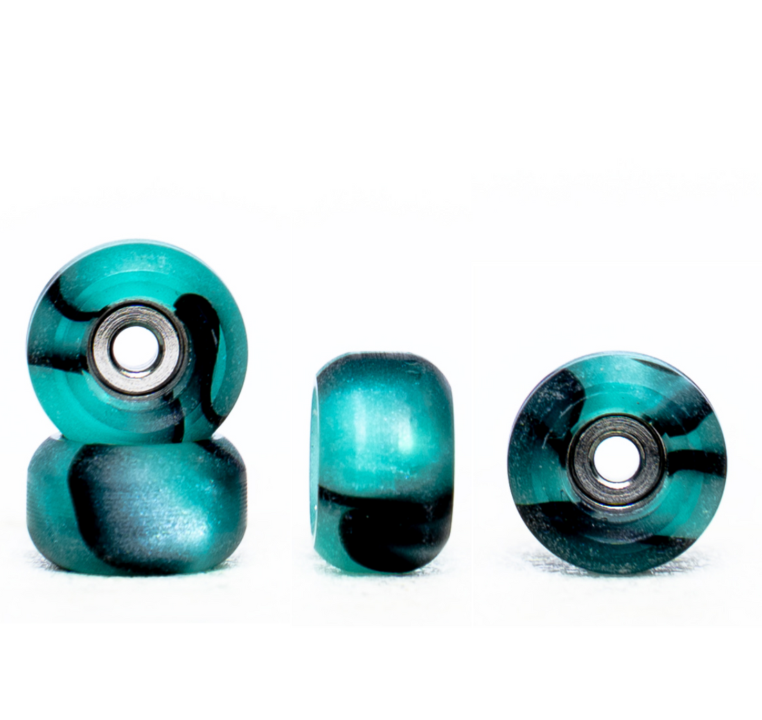 WoodClub Kolečka CRAZY COLOR - Černá/Modrá