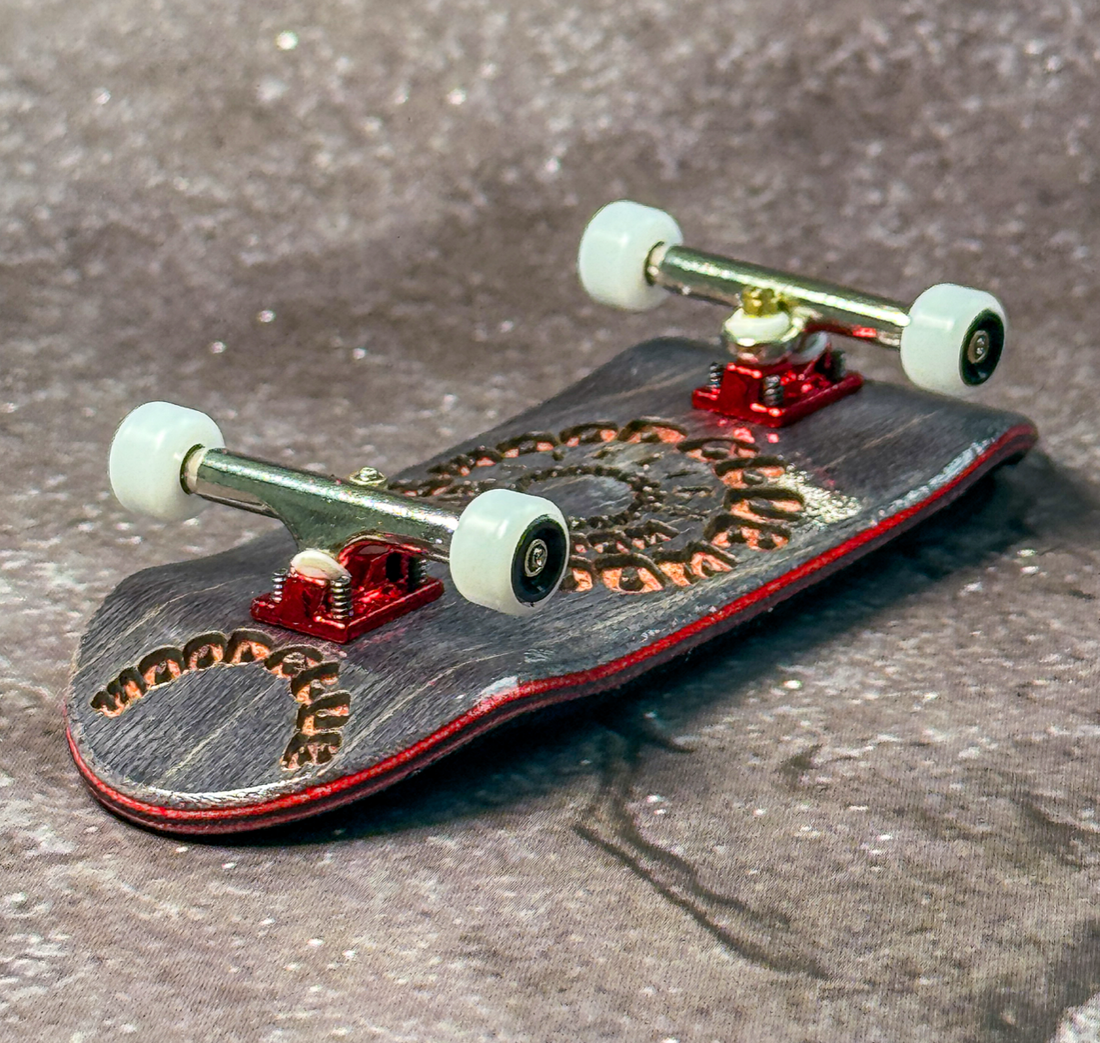 WoodClub ATELIER Fingerboard 33,7mm - "Lunar Black"